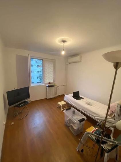 Apartament cu 3 camere decomandat în Dristor