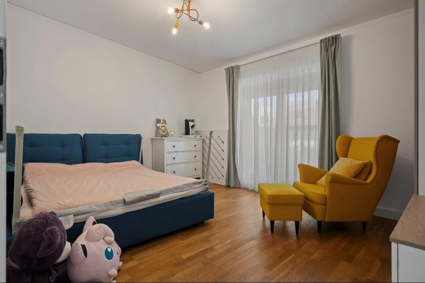 Casă cu 5 camere cu Canalizare în Central