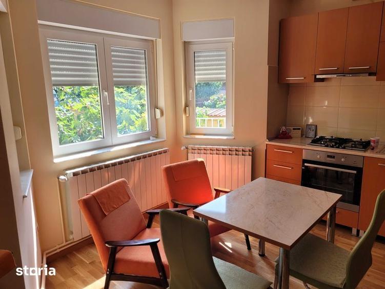 Casă cu 4 camere cu Teren 200 Mp în Central