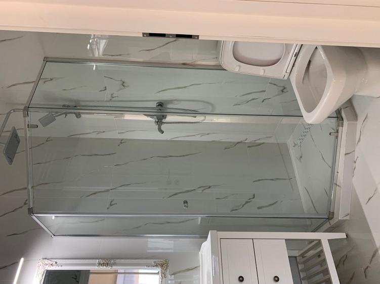 Apartament cu 4 camere semidecomandat în Faleza Nord