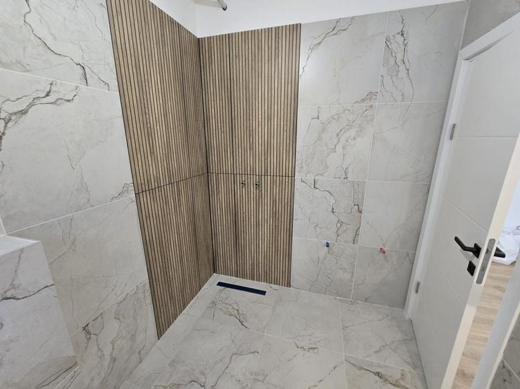 Apartament cu 4 camere decomandat în Zamora