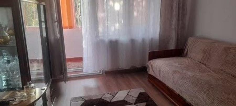 Inchiriez apartament 2 camere - 4