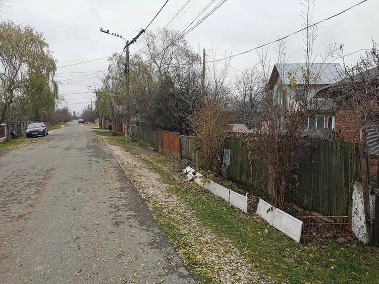 Casă cu Teren 1200 Mp în Gratia