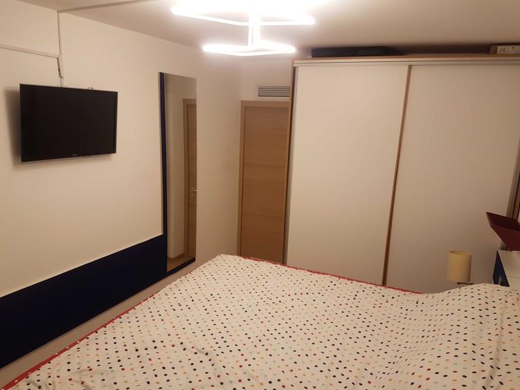 Apartament cu 2 camere decomandat în Vitan