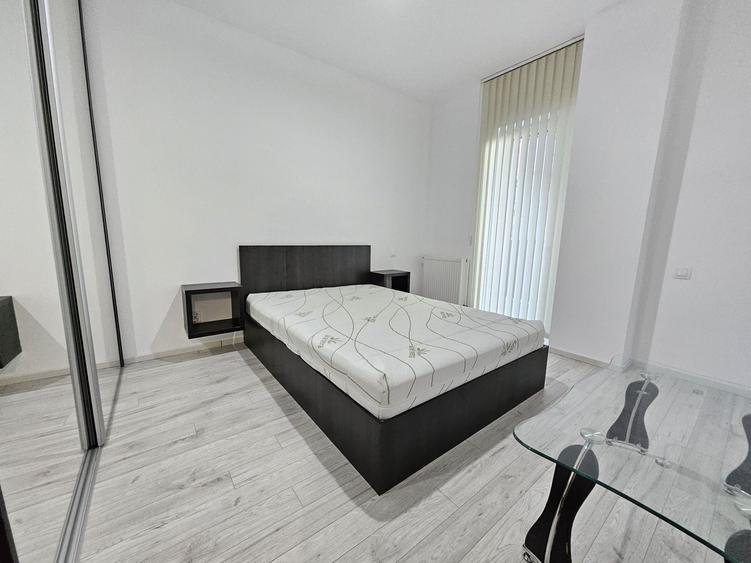 Apartament cu 2 camere semidecomandat, mobilat în Bună Ziua