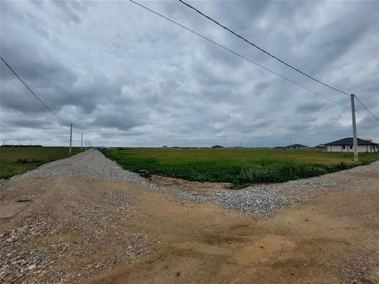 Teren Construcții intravilan de 1000 mp, în Zimandcuz