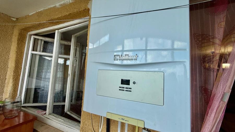 Apartament cu 3 camere decomandat în Tătărași