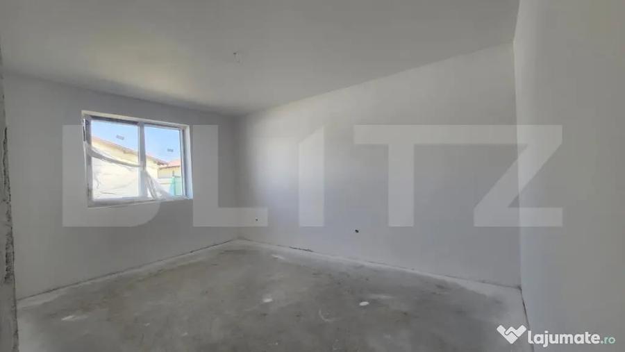 Casă cu 4 camere cu Teren 530 Mp în Nazna