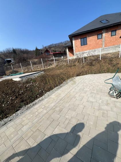 Casă individuală cu 4 camere cu Canalizare în Nord-Est