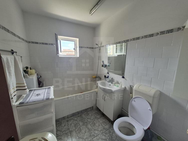 Apartament cu 2 camere decomandat, mobilat în Cornitoiu
