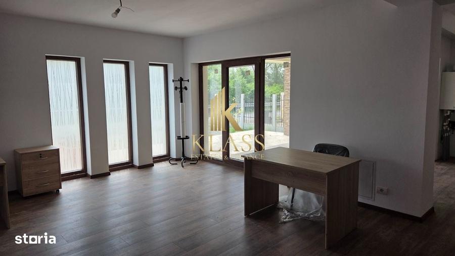 Apartament cu 4 camere decomandat în Odăi