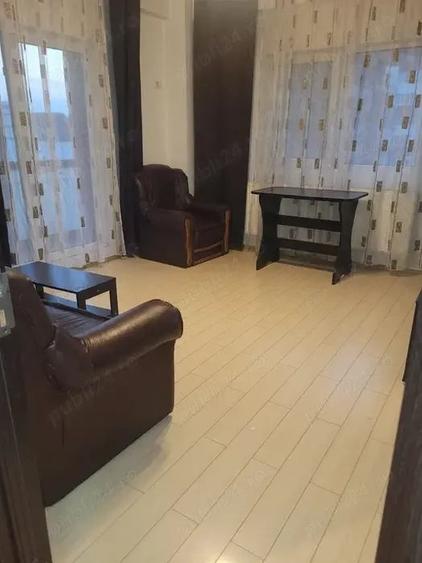 Apartament cu 2 camere decomandat în Roșu