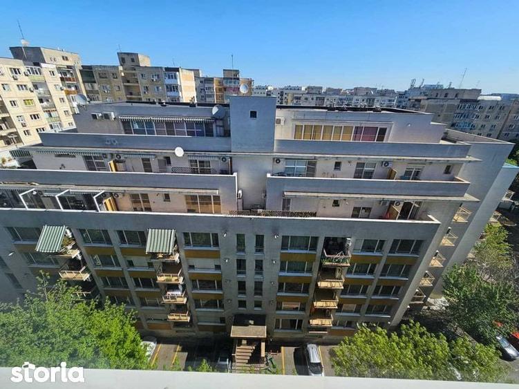 Apartament cu 3 camere decomandat în Tineretului