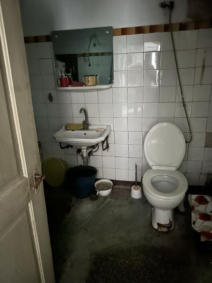 Casă cu 4 camere în Tătărani