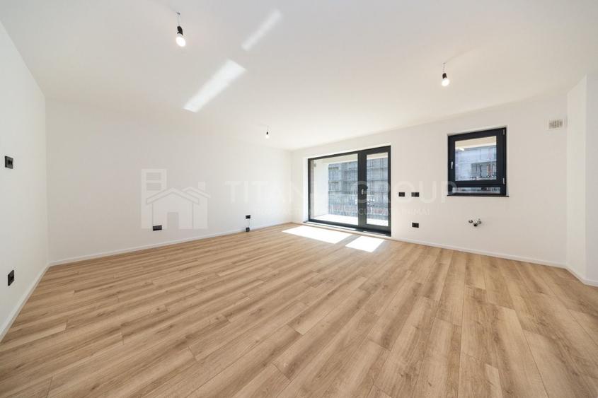 Apartament cu 2 camere semidecomandat în Tractorul