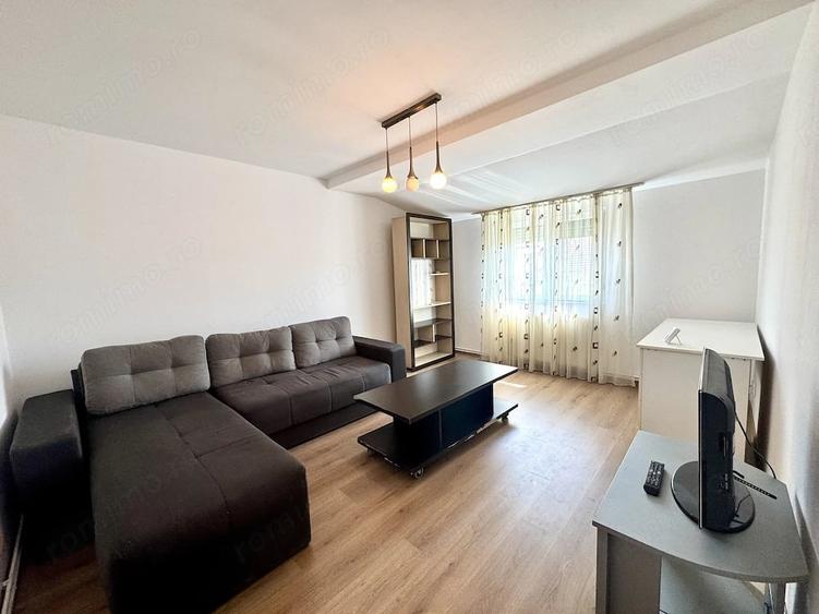 Apartament cu 2 camere decomandat în Girocului