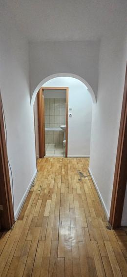 Apartament cu 4 camere decomandat, mobilat în Iancului
