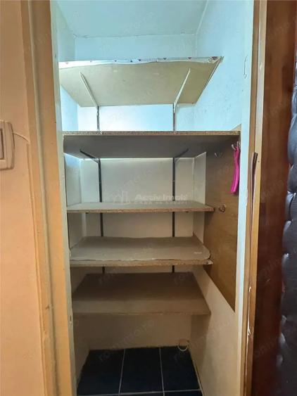Apartament cu 2 camere decomandat în Liliacului