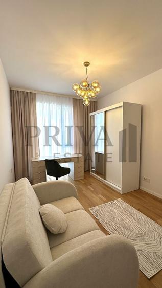 Apartament cu 3 camere decomandat, mobilat în Ultracentral