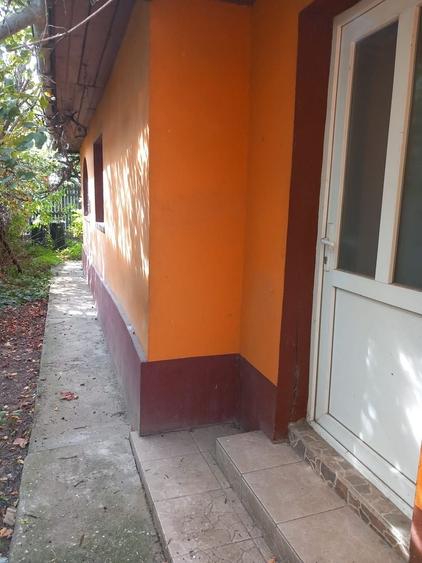 Casă cu 3 camere în Central