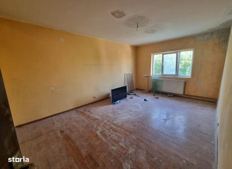 Apartament cu 2 camere decomandat în Tomești