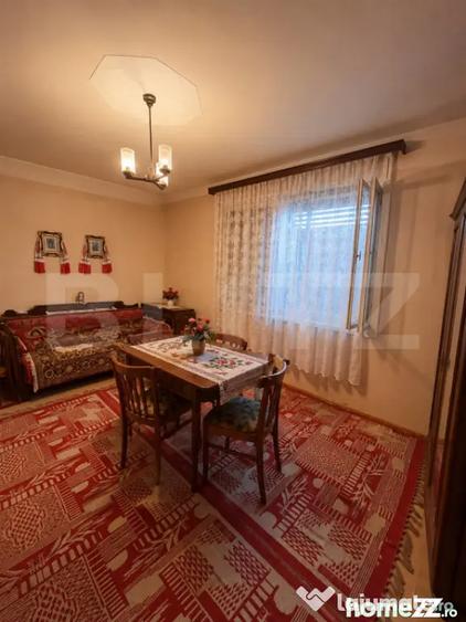 Casă cu 3 camere cu Teren 2000 Mp în Viișoara