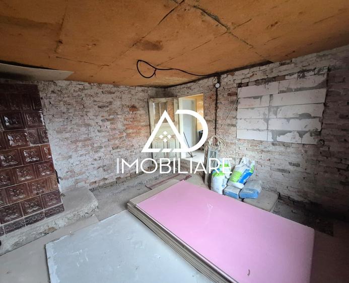 Casă individuală cu 4 camere cu Teren 1748 Mp în Cernișoara