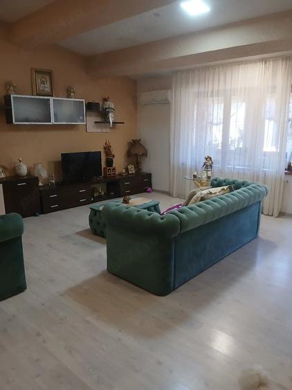 Casă cu 3 camere cu Teren 280 Mp în Central