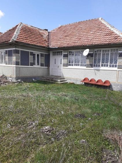 Casă cu 3 camere în Ciucea
