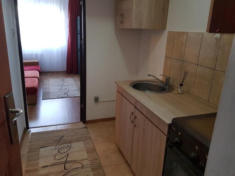 Garsonieră decomandată în CET