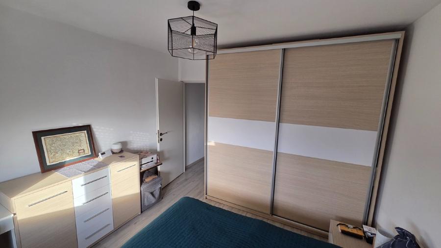 Apartament cu 2 camere decomandat în Gruia