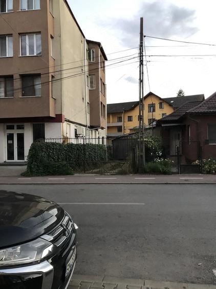 Casă cu Teren 250 Mp în Central