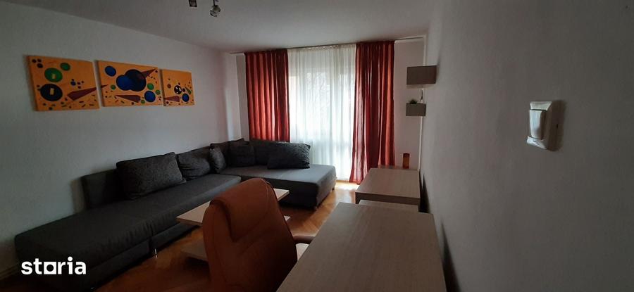 Apartament cu 3 camere în Central