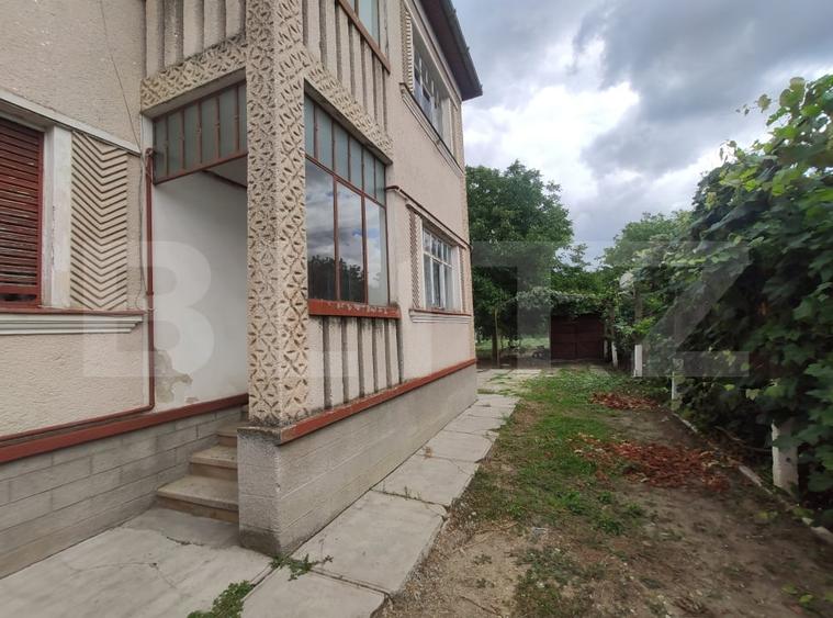 Casă individuală cu 4 camere cu Canalizare în Est