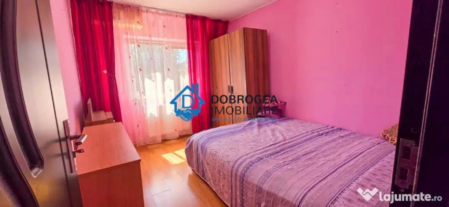 Apartament cu 3 camere decomandat în E3