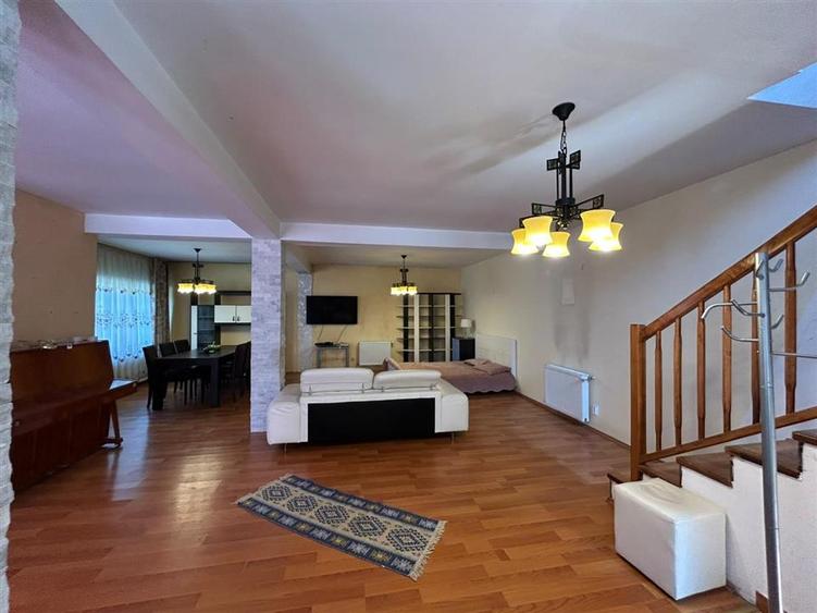 Duplex cu 3 camere cu Teren 350 Mp în Sfântu Ilie