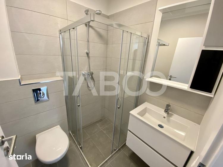 Apartament cu 3 camere decomandat în Cristian