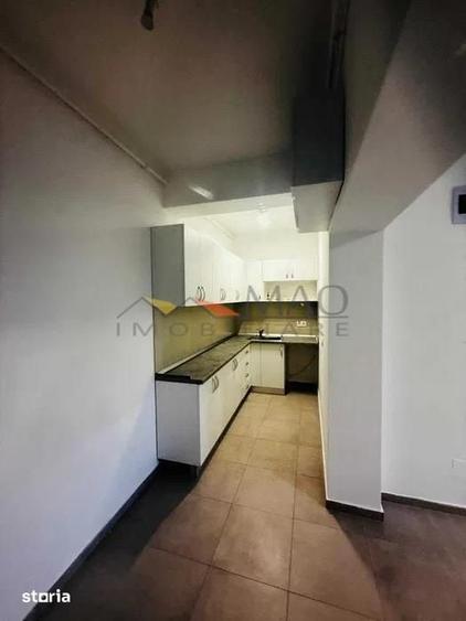 Apartament cu 4 camere decomandat în Libertății