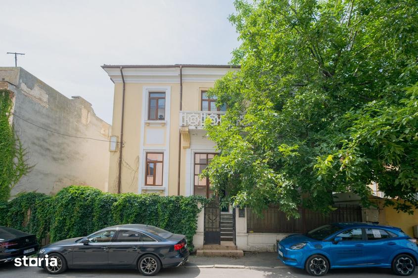 Casă cu Teren 385 Mp în Peninsula