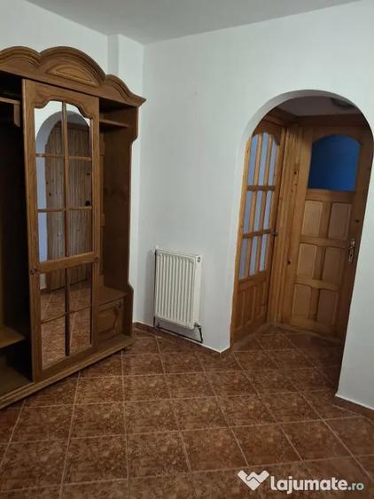 Inchiriez apartament 2 camere - 3