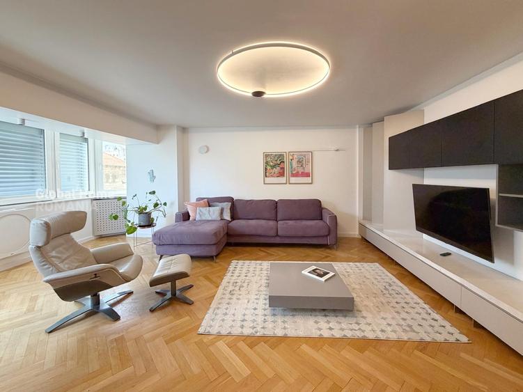 Minimalist 2-Room ◦ Ultracentral ◦ Panoramic View ◦ Move-In Ready - 1