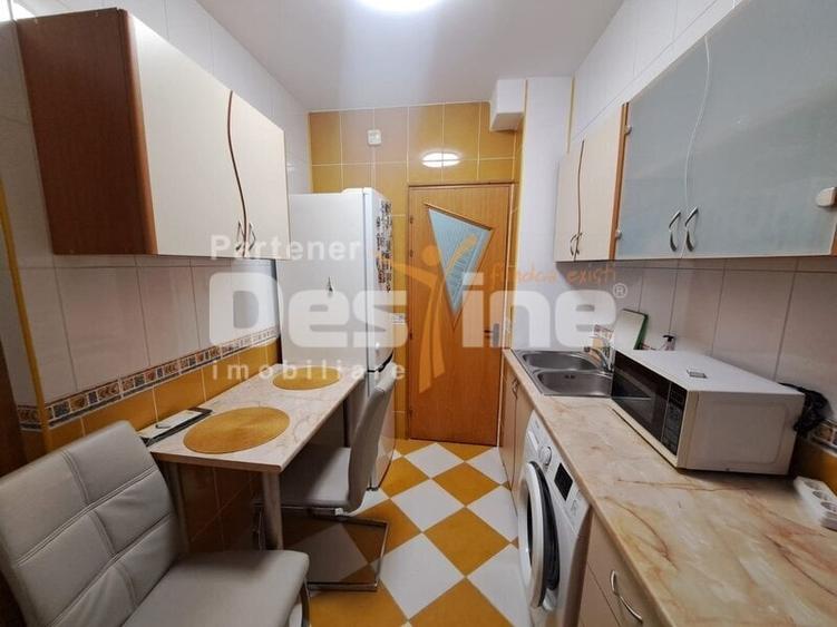 Apartament cu 3 camere semidecomandat, mobilat în Iancului
