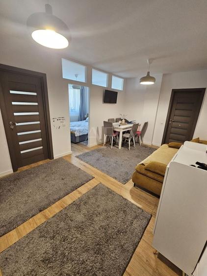 Apartament cu 3 camere decomandat în Dâmbul Rotund