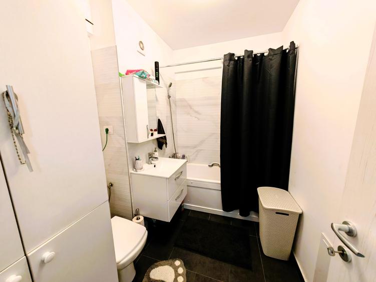 Apartament cu 3 camere decomandat, mobilat în Nord