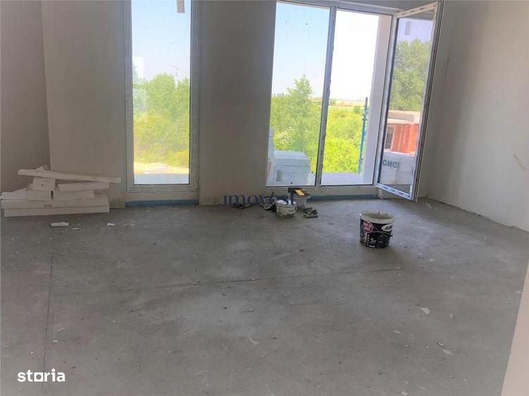 Apartament cu 3 camere semidecomandat în Someșeni