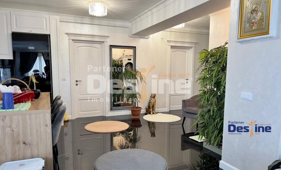 Penthouse cu 3 camere, mobilat în Bucium