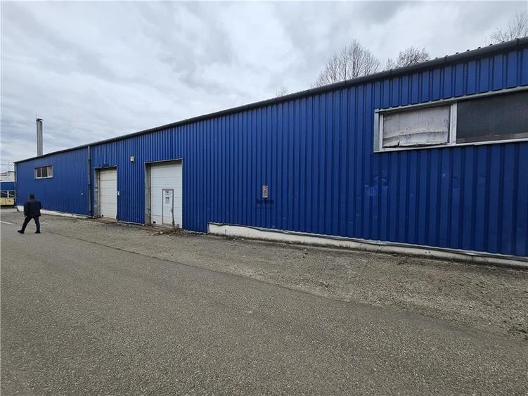 Spațiu industrial, de 600 mp, în Periferie