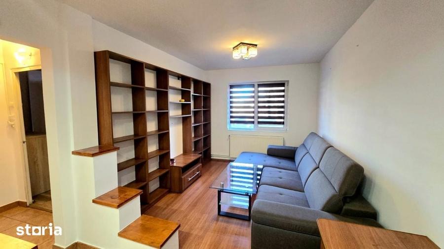 Apartament cu 3 camere decomandat în Micro 16
