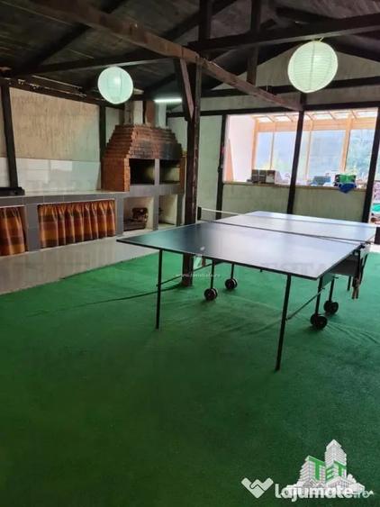 Casă cu 13 camere cu Teren 850 Mp în 23 August