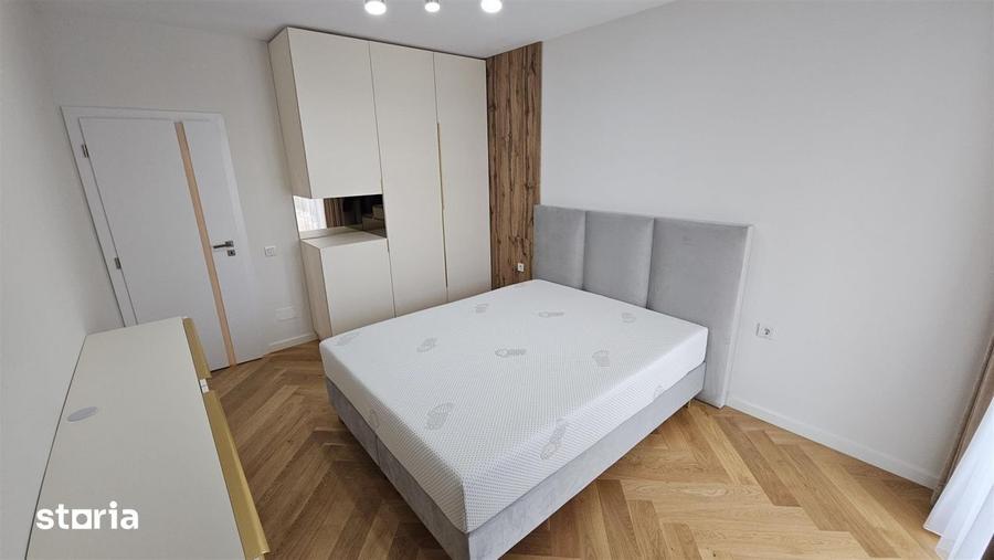 Apartament cu 3 camere semidecomandat, mobilat în Plopilor
